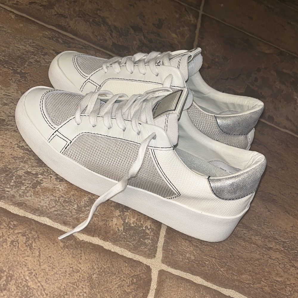 Dolce Vita sneakers